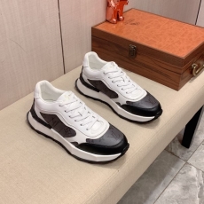 Louis Vuitton Low Shoes